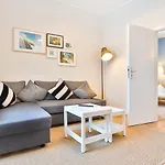 Am Bahnhof Apartman *