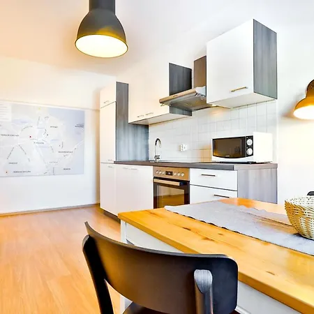 Apartmenthaus Tribseer Damm 6 *