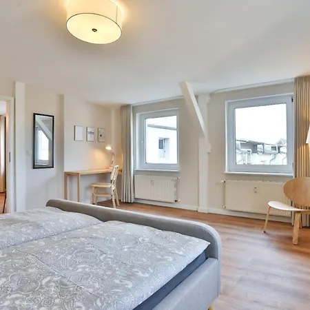 Apartmenthaus Tribseer Damm 6 * Stralsund