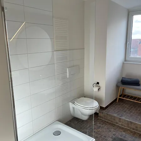 Apartmenthaus Tribseer Damm 6 *