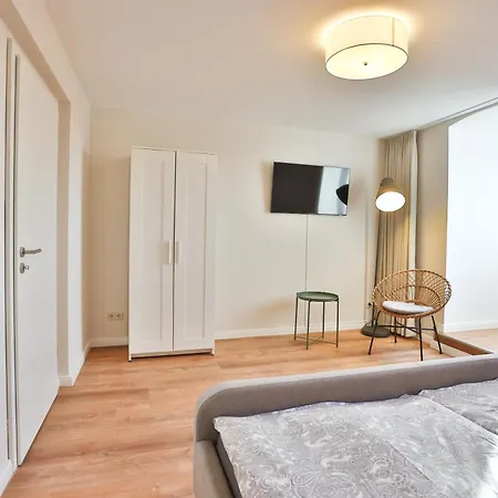 Apartmenthaus Tribseer Damm 6 Apartment *
