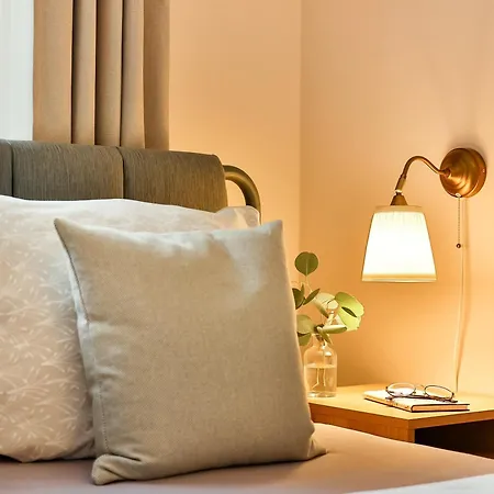 Am Bahnhof Stralsund