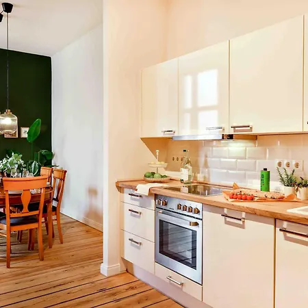 Am Bahnhof Apartment