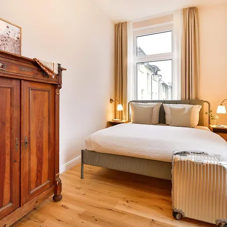 Am Bahnhof Apartman *