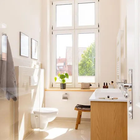 Am Bahnhof Apartment Stralsund