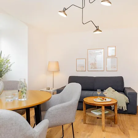 Apartment Am Bahnhof Stralsund