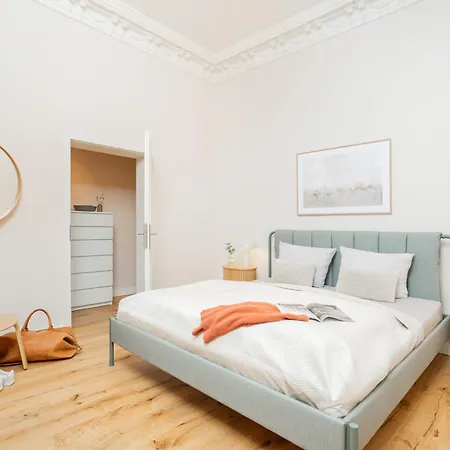 Am Bahnhof * Stralsund