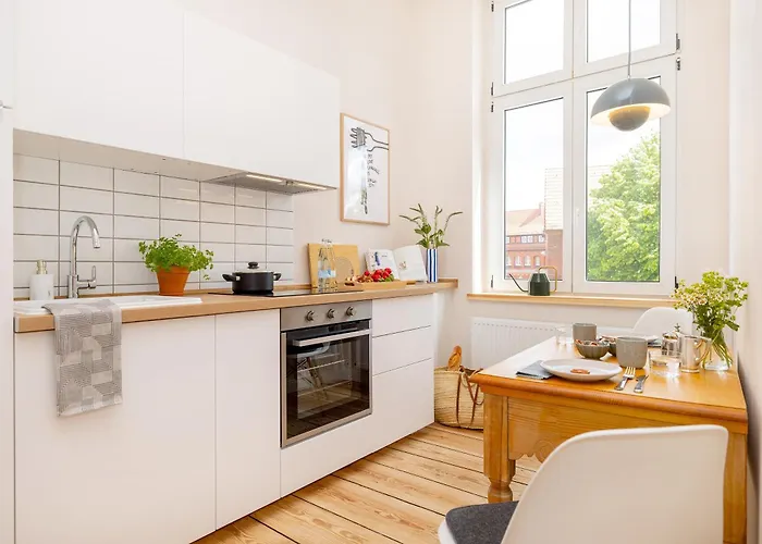 Am Bahnhof Штральзунд